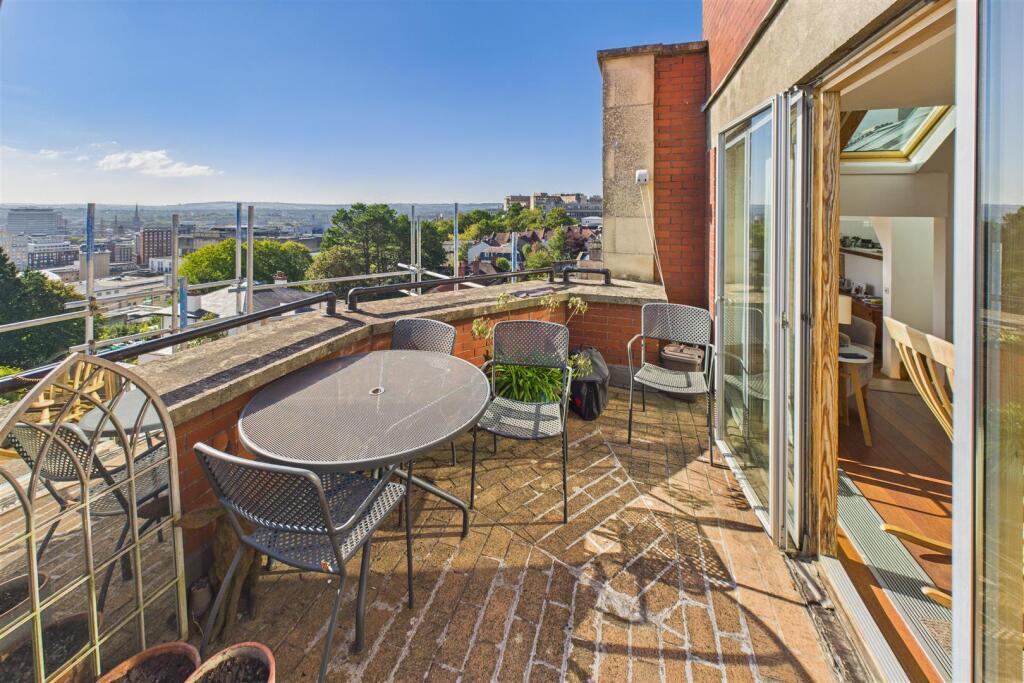 The Penthouse, 12 Kingsdown Parade, Bristol, BS6 5