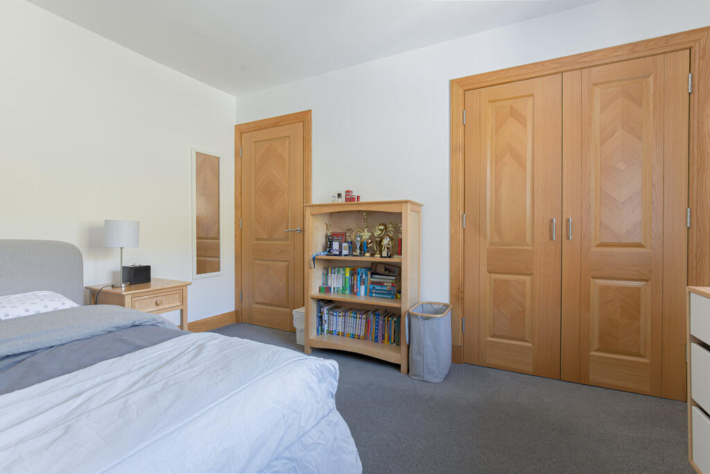 Bedroom4Angle2