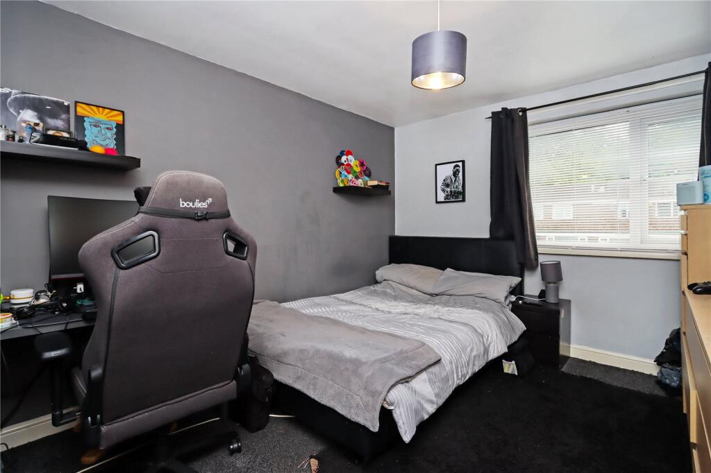 Bedroom Pic 3