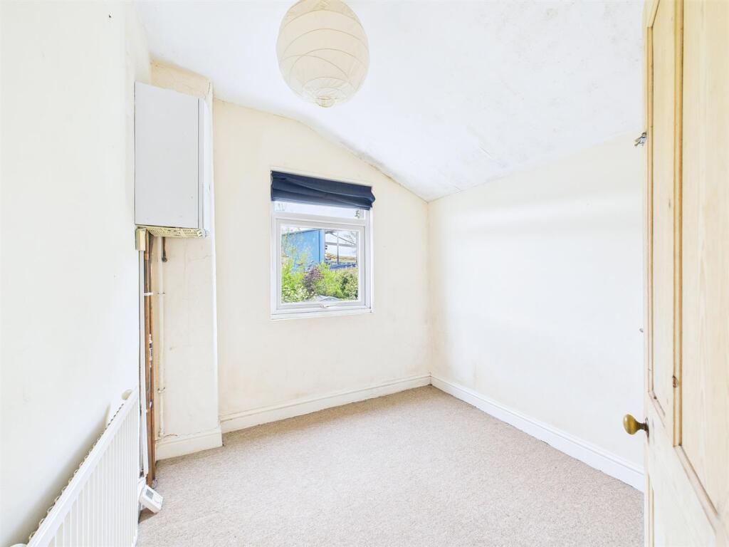 9 - 2 Bedroom terraced house.jpg