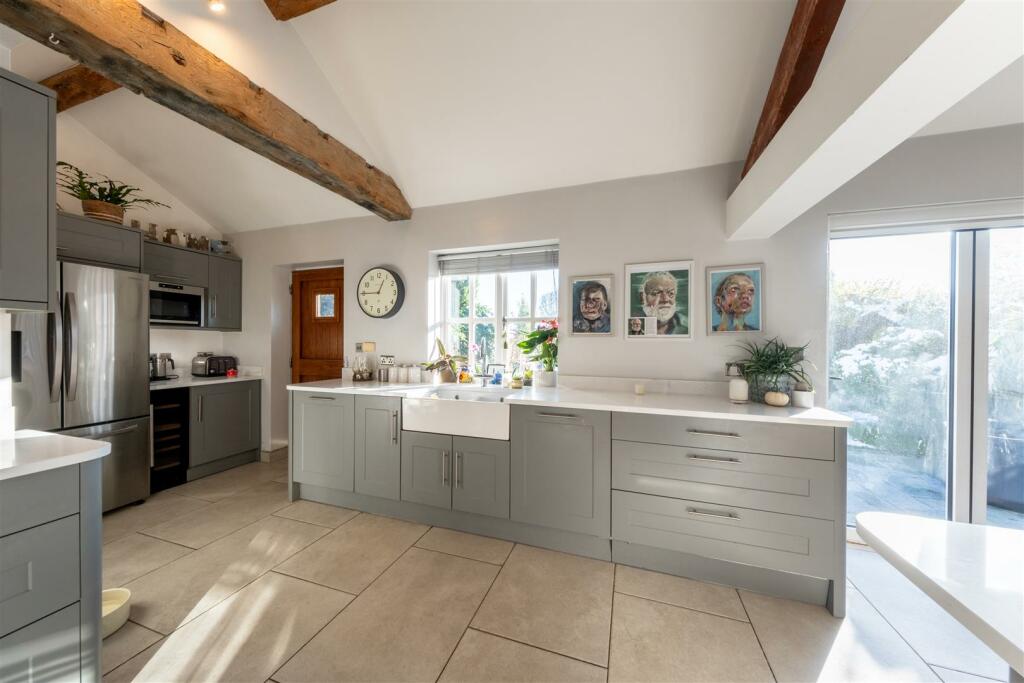 Threshing Barn-002.jpg