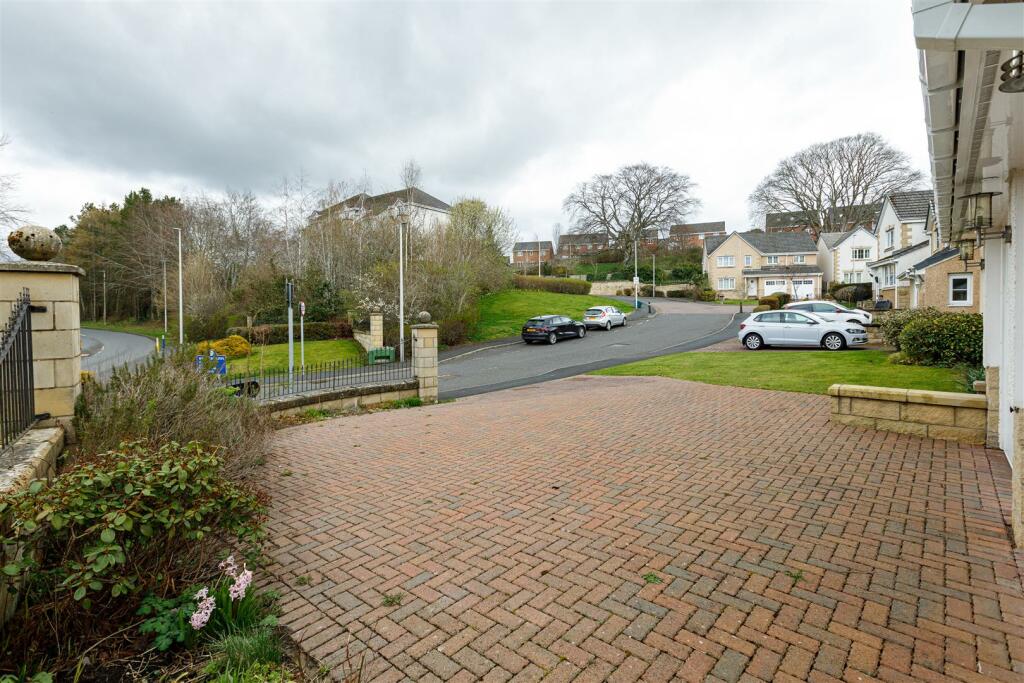 1 Weavers Linn Tweedbank 07.JPG
