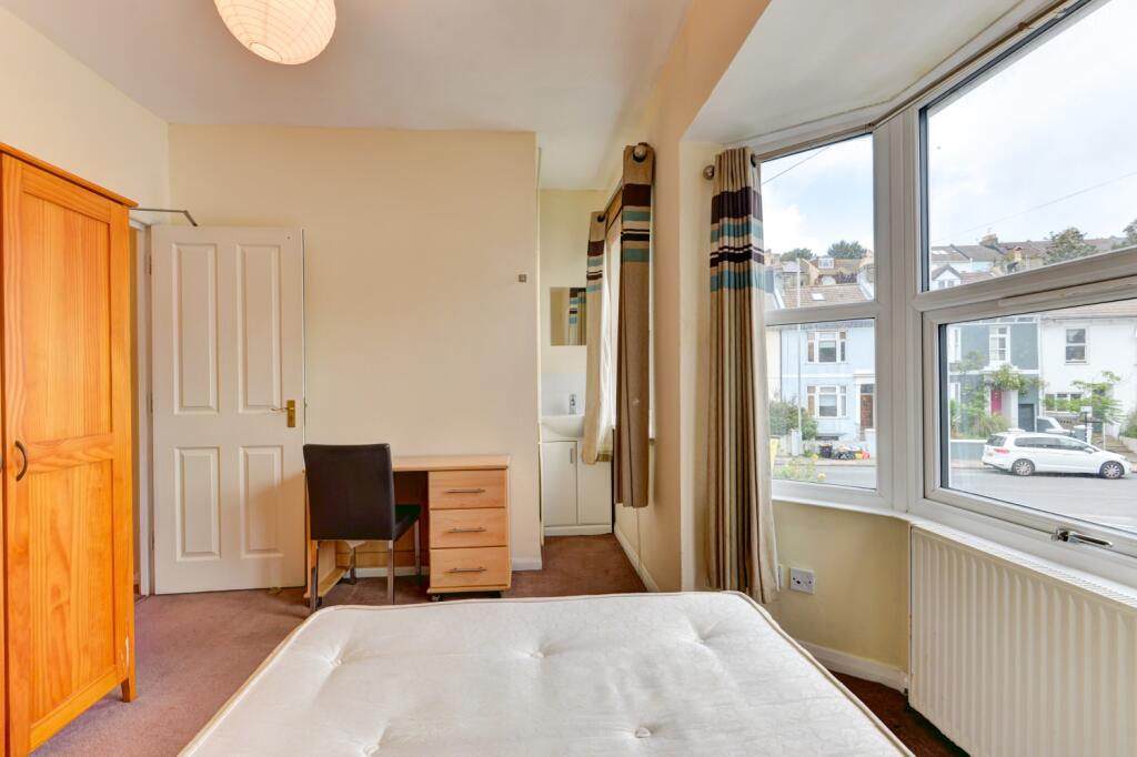 23 Caledonian Road Bedroom 6 (2)