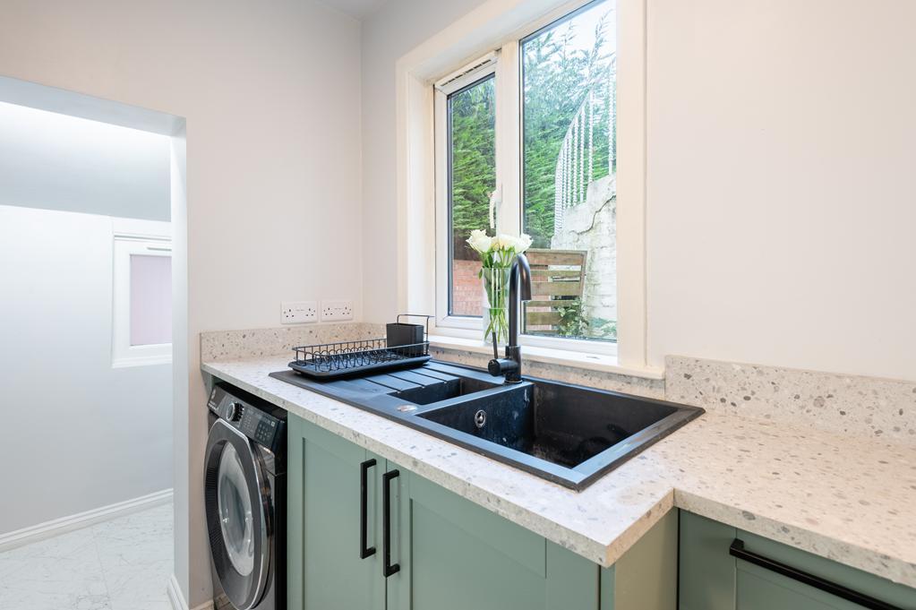 KITCHEN RIGHT
