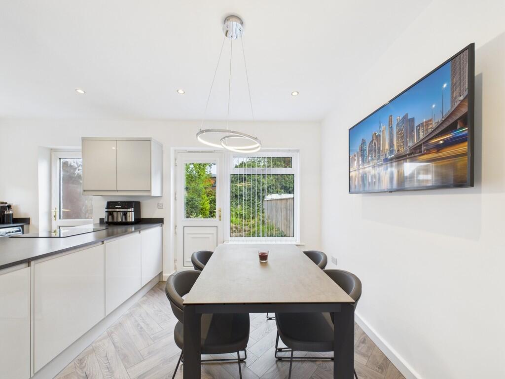 CAM01835G0-PR0298...