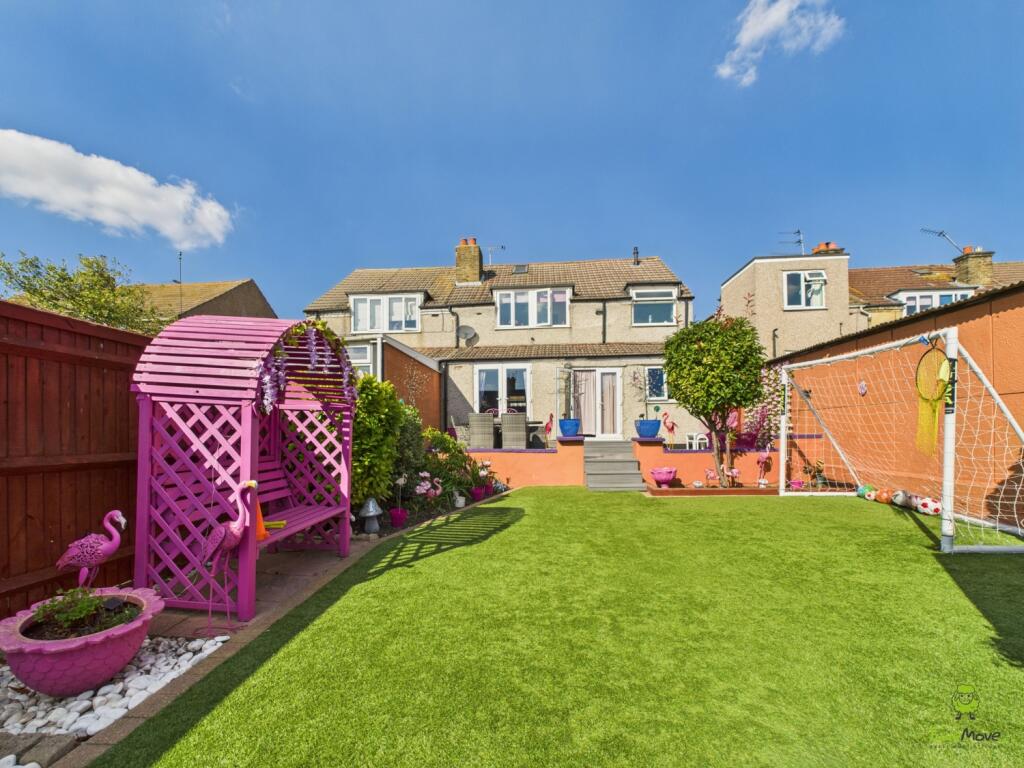 Presented by Clinton at EweMove Bexleyheath and Da