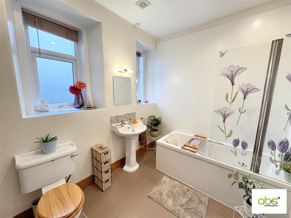 bath 2.jpg