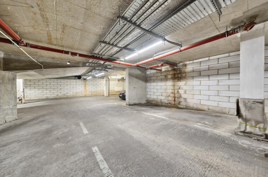 1327704-19-688137...