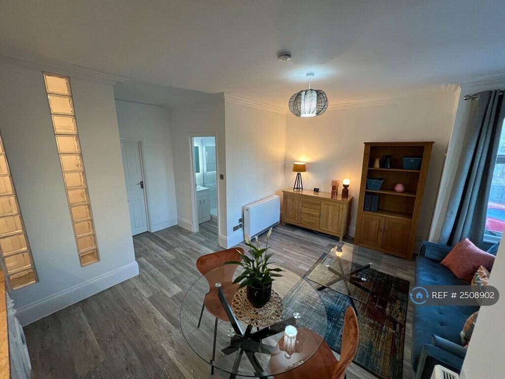 Totally Renovated Flat