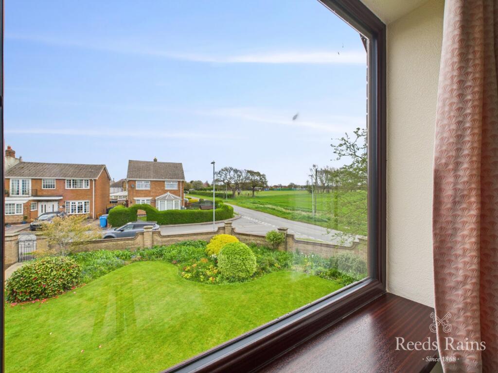 Front/Side Garden