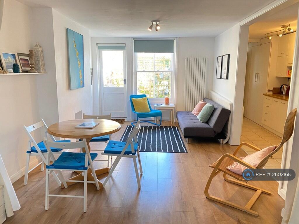 Open Plan Lounge Diner