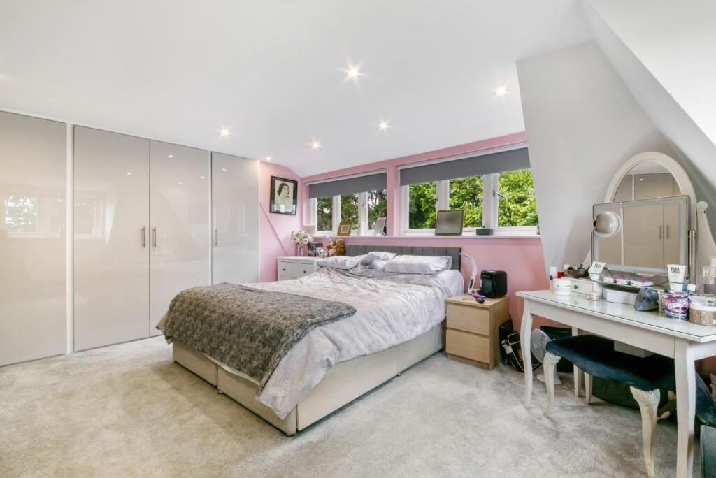 HOGSCROSS LANE, 24.jpg