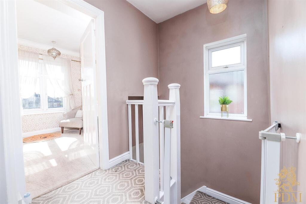 5 Balmoral Crescent Nottingham NG8 2DQ