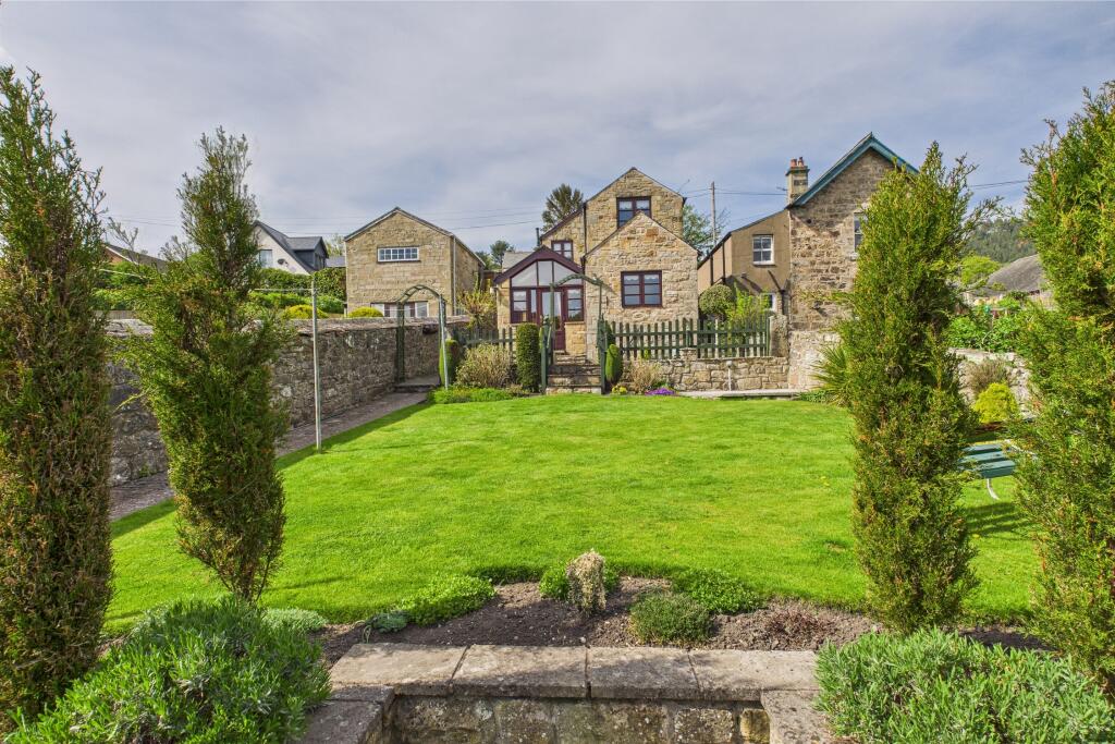 CAM04201G0-PR0080-STILL008