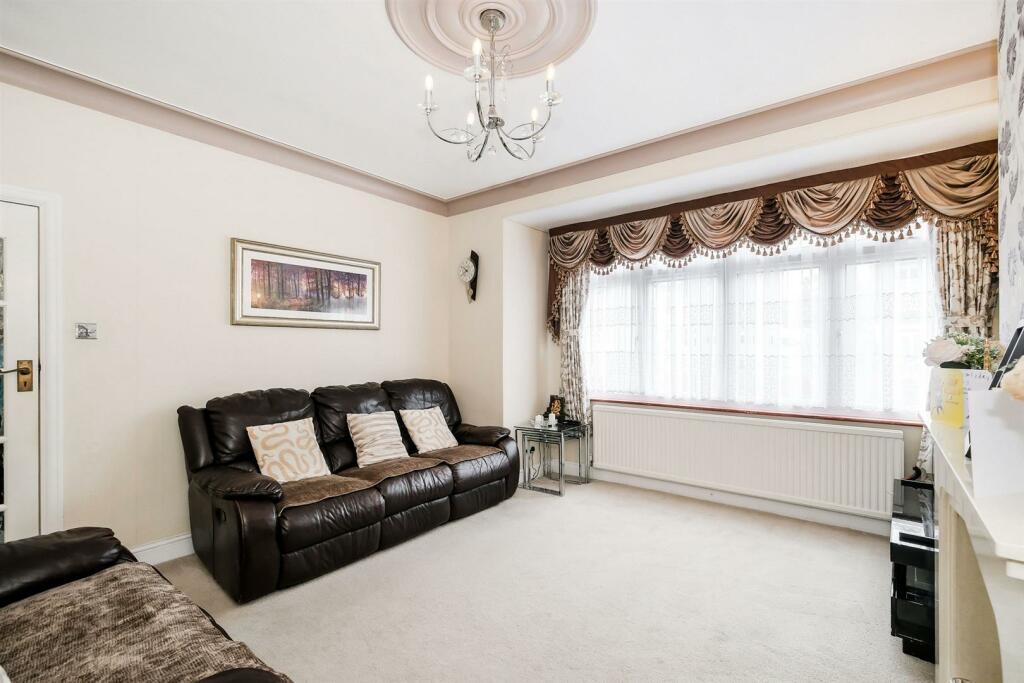 59 Normanshire Drive-2_web.jpg