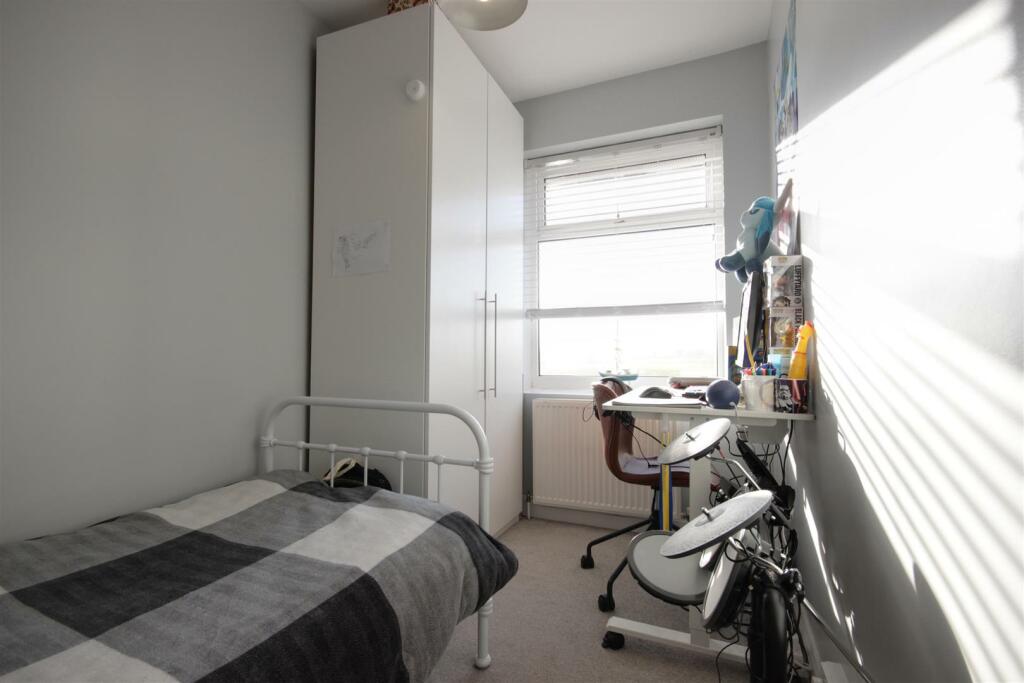 BEDROOM 3 (FRONT)