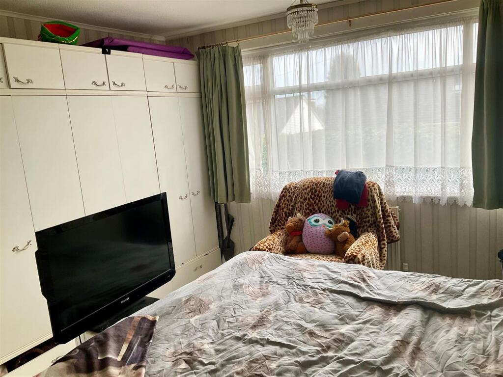 bedroom1A.jpg