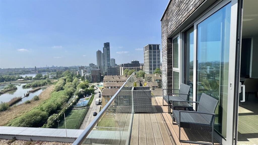 Sandpiper Building , N4