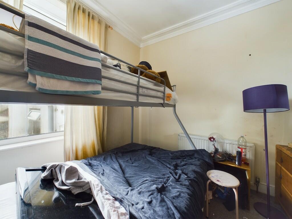 CAM02089G0-PR0337...