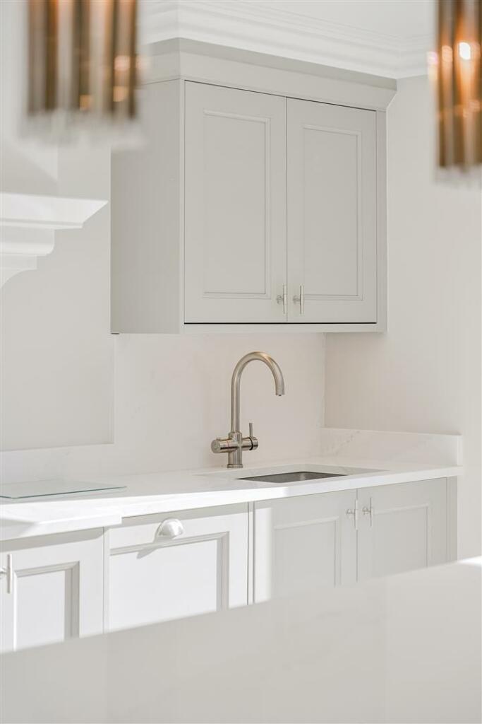 CUNLIFFE CLOSE, 1  (35).jpg