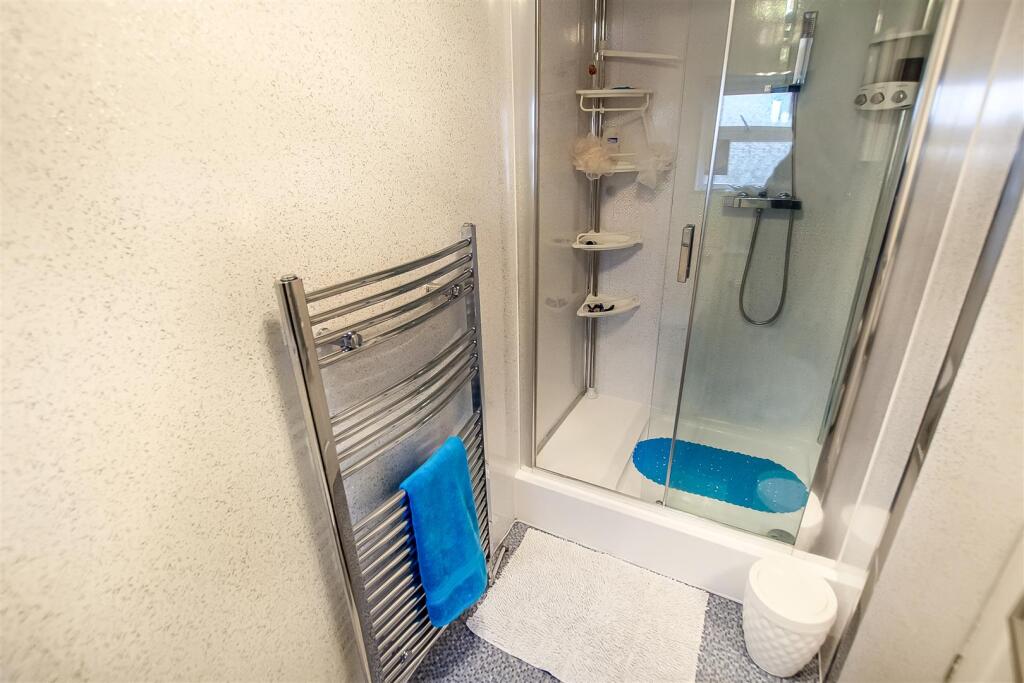 Shower Ropm (1).jpg