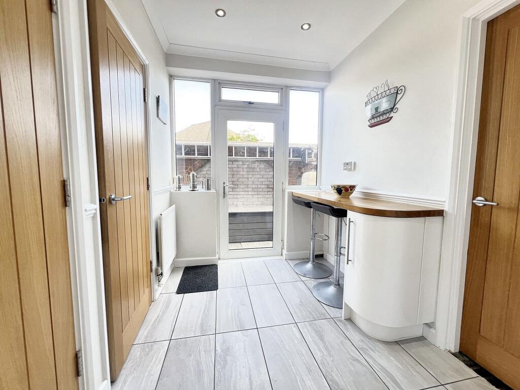 Kitchen/breakfast area