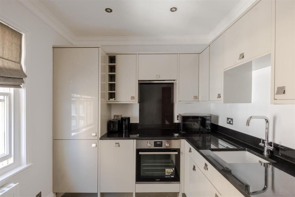3 26 Morwell Street-