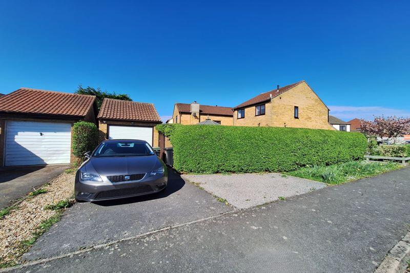 Side/Garage 