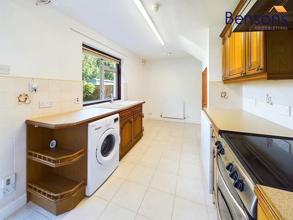 CAM01596G0-PR0295...