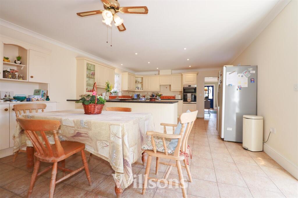 Kitchen Diner