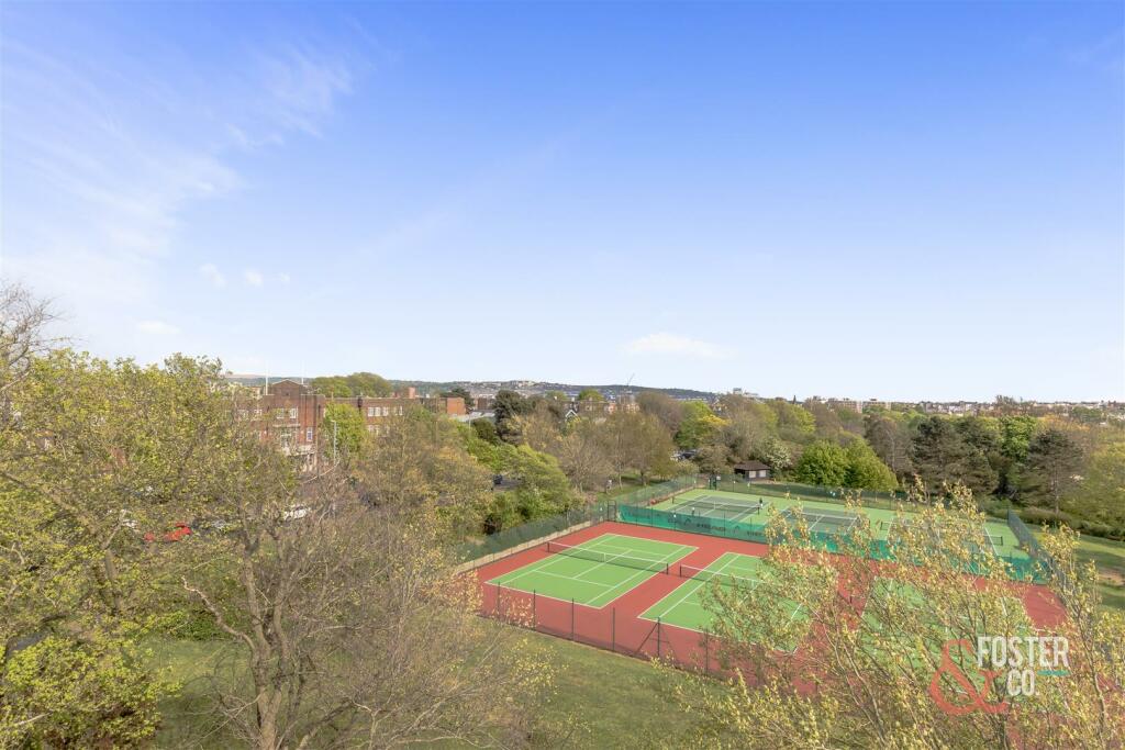 Dyke Road, Park Lodge, 40-13.JPG