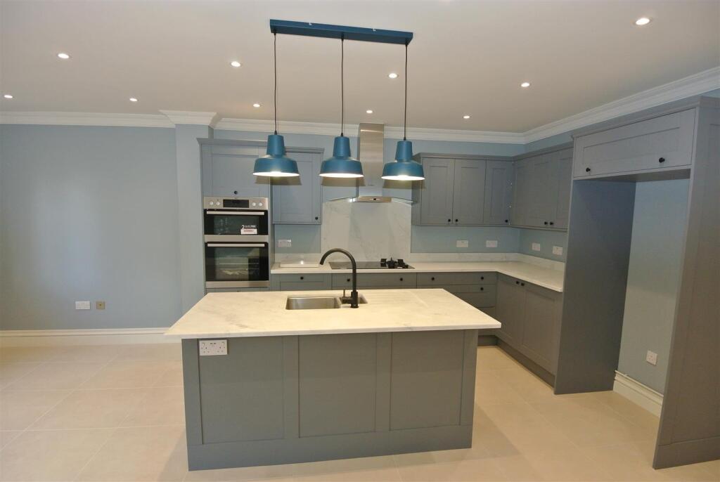 Kitchen area.JPG