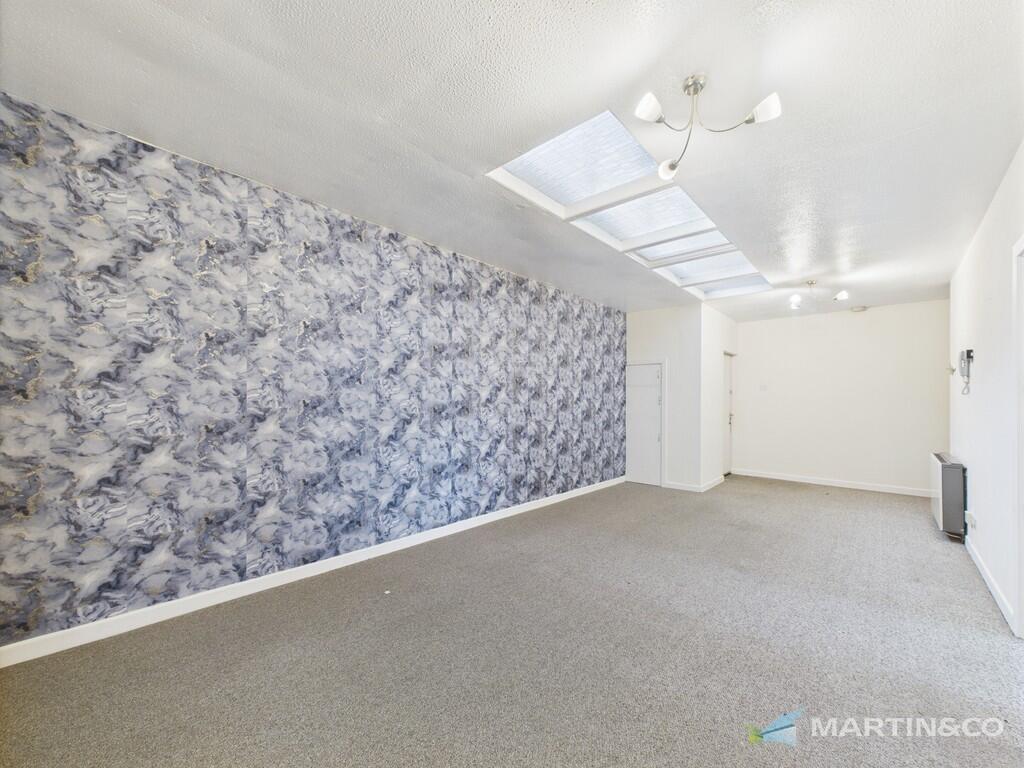 CAM02318G0-PR0489...