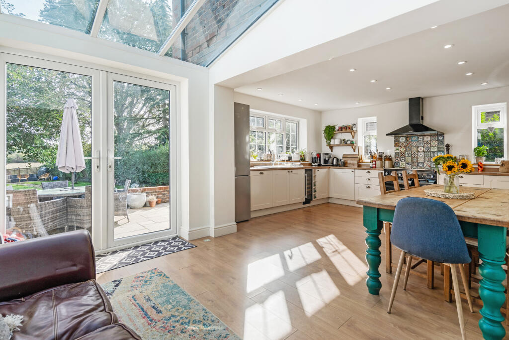 Ktichen + lantern &amp; doors