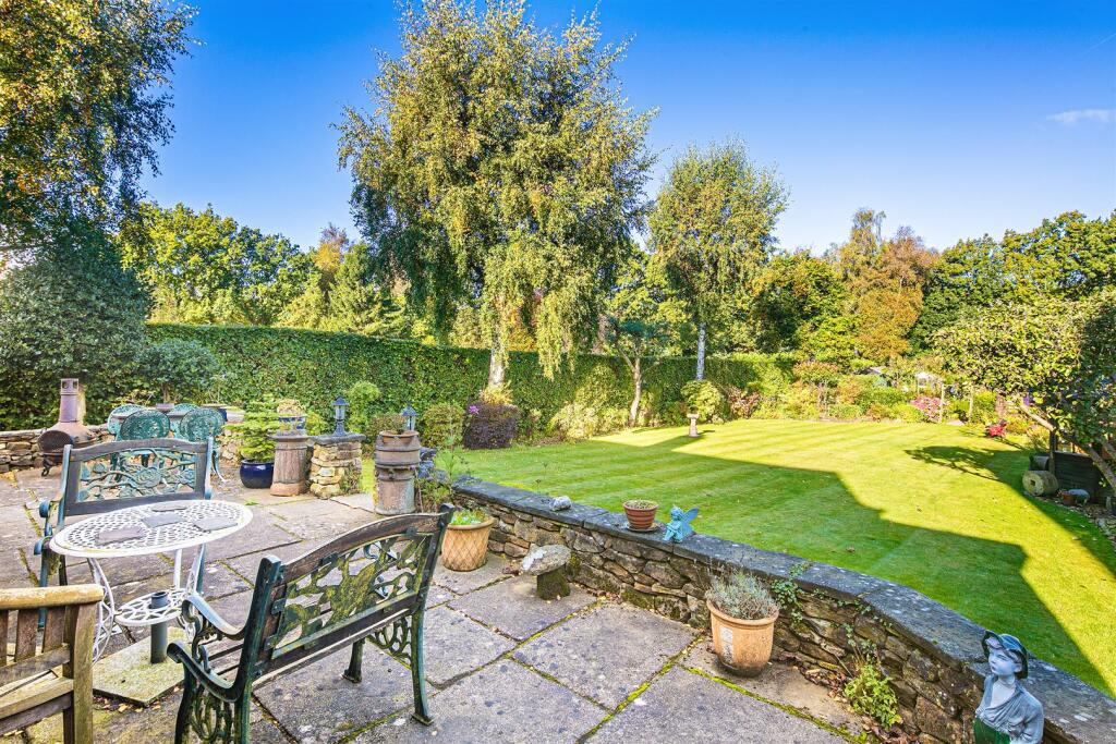 R=Terrace and garden