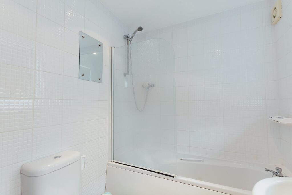 Hungate - Bathroom.jpg
