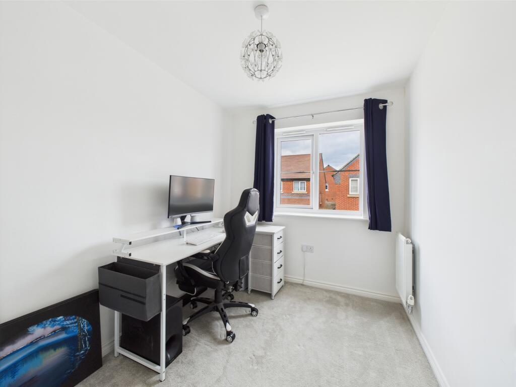 CAM04825G0-PR0042-STILL002