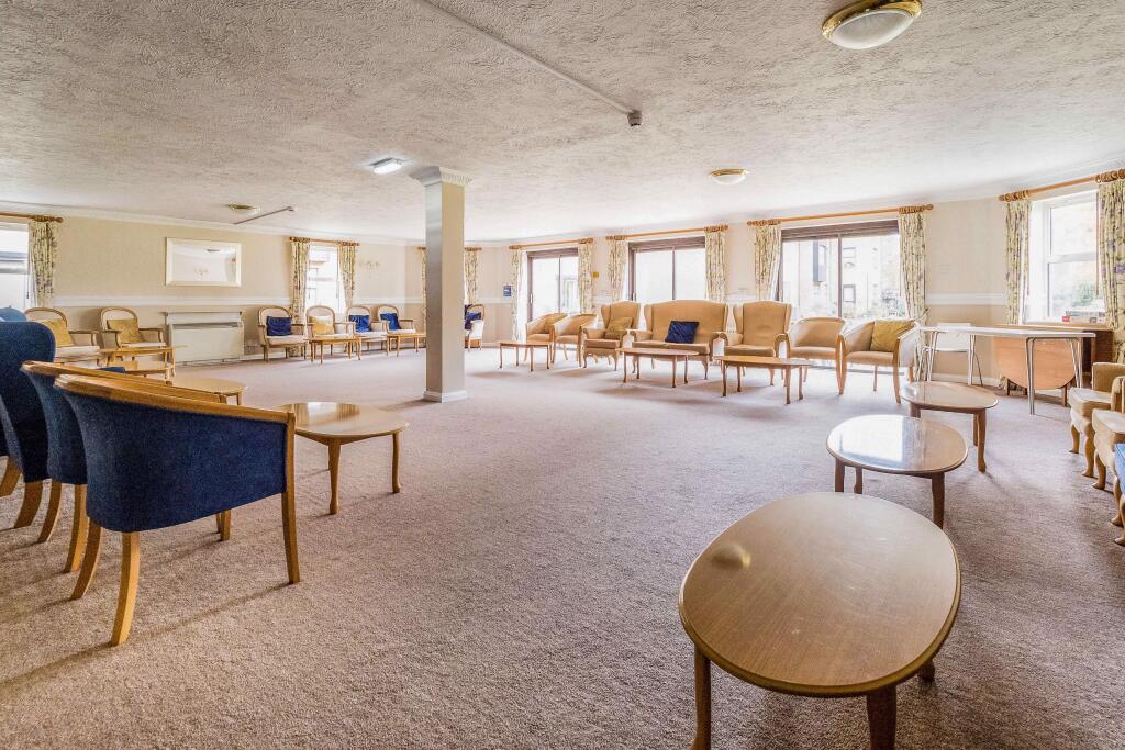 RESIDENTS LOUNGE