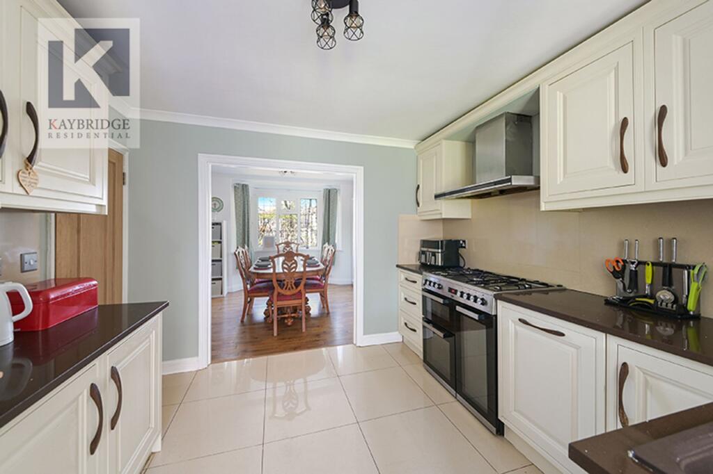 The Hawthorns, Epsom - KT17 2QA