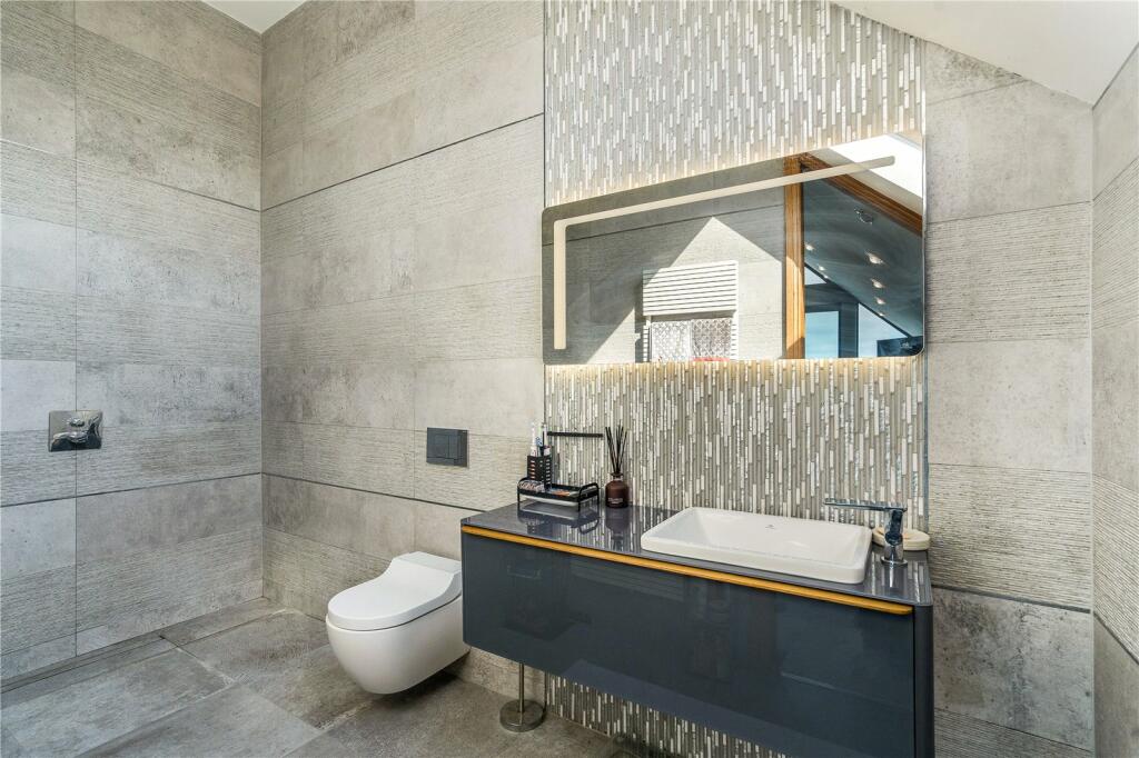 En Suite Shower Room