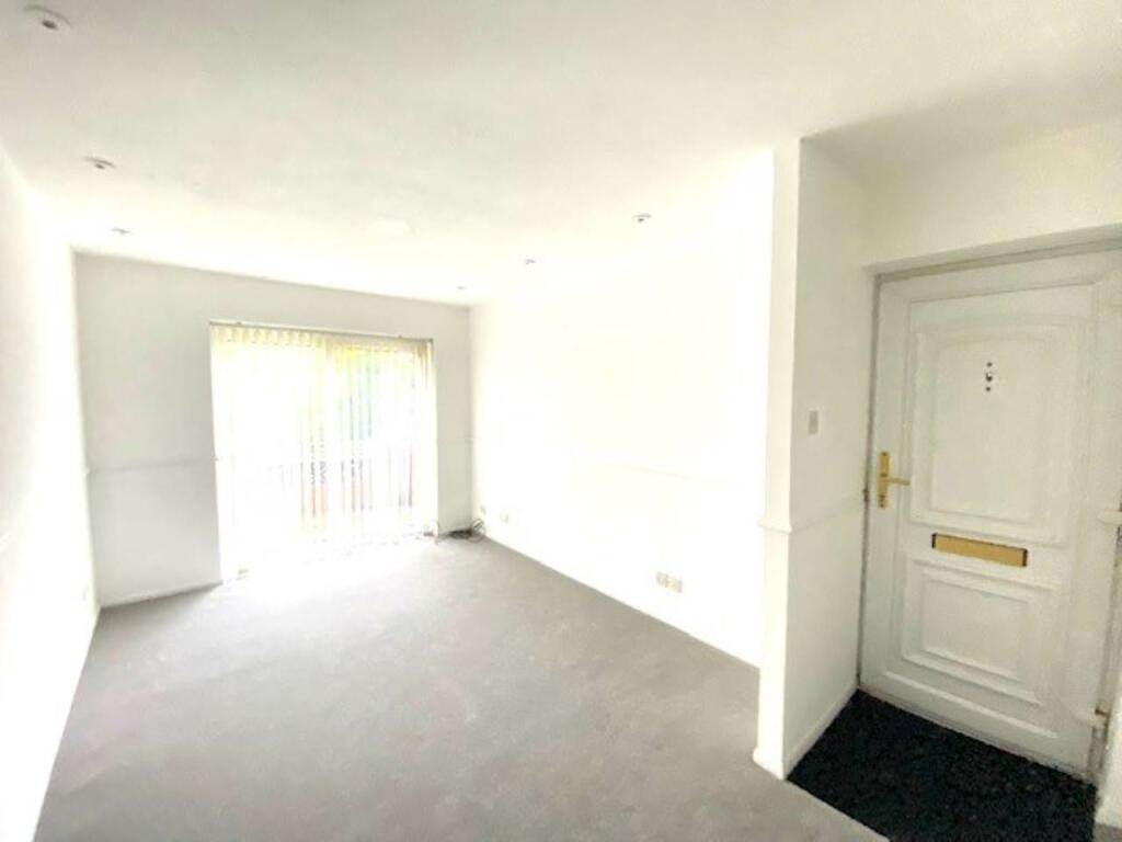 Sitting Room pic 2