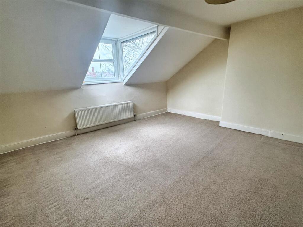 Top Floor Bedroom 1.jpg