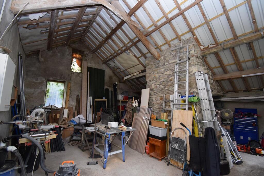 Barn.JPG