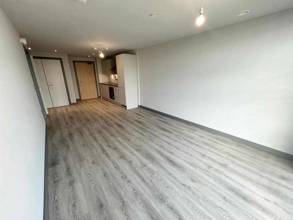 Lounge/Kitchen