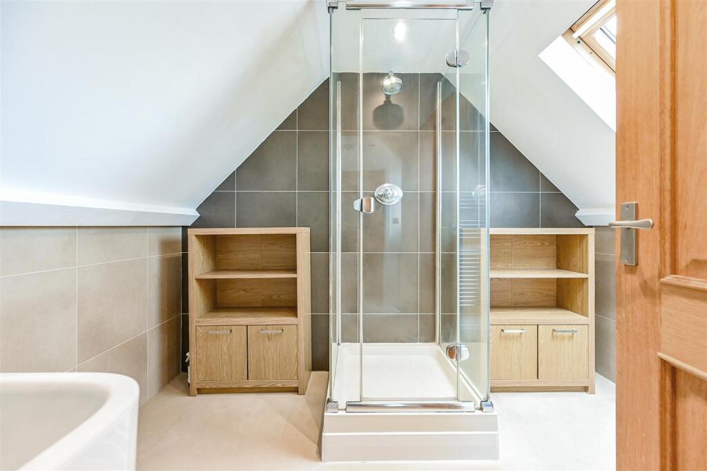 En Suite Shower Room
