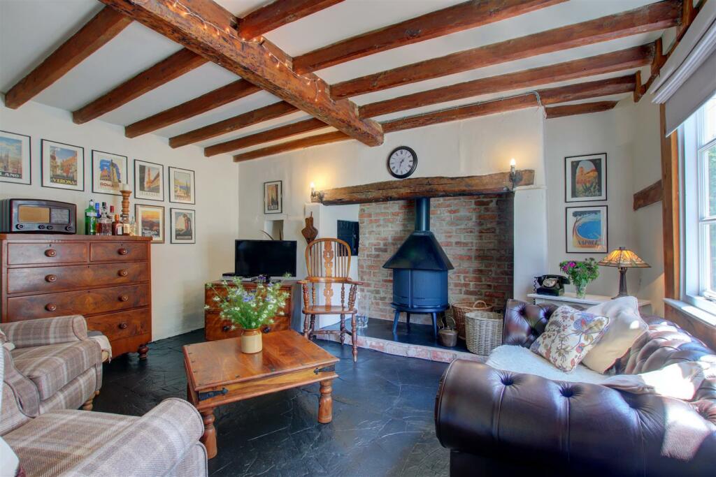 Linnett Cottage (24).jpg