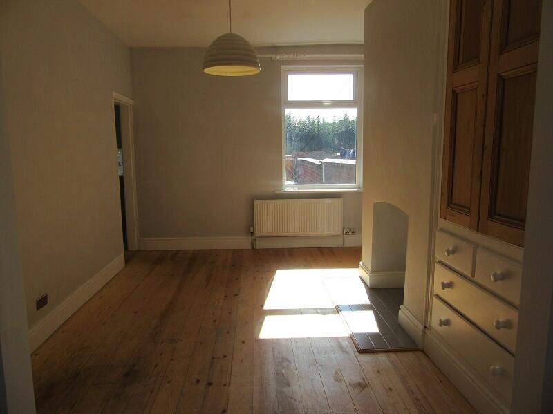 Through Lounge (rear)