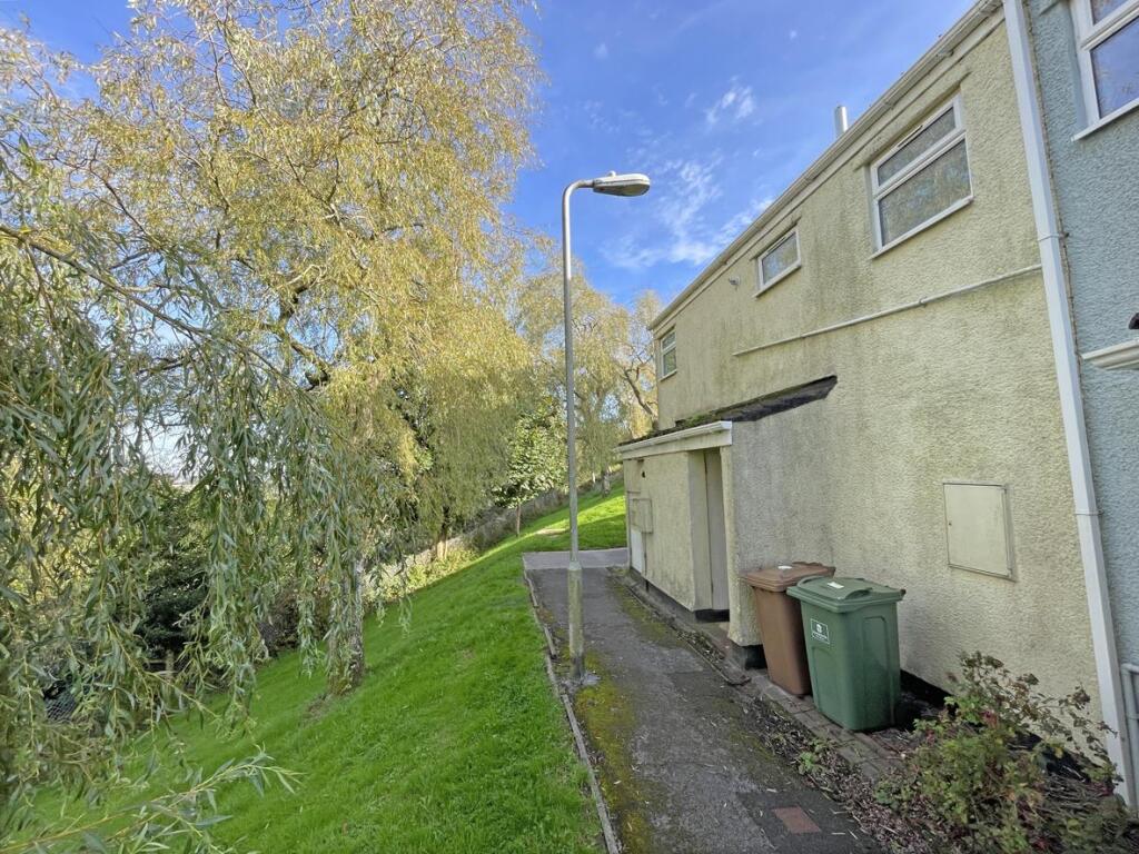 Tailyour Road 180 - Front...jpg