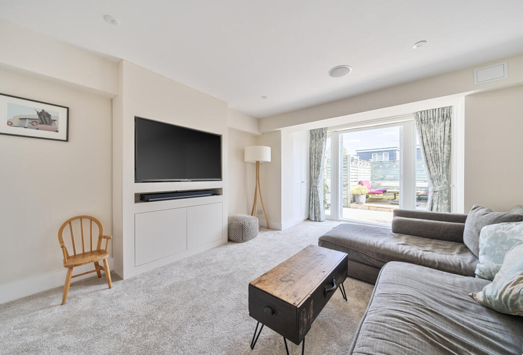 1335429-5-68935f6...