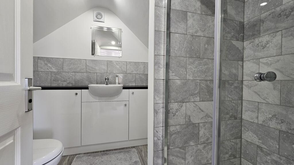 Bedroom 6 En-suite